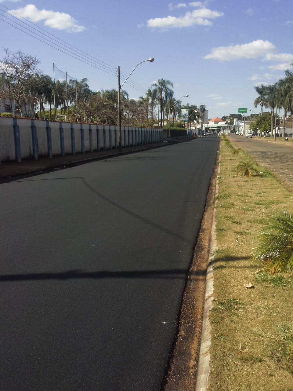 Liberado o primeiro trecho asfaltado na Avenida 14 De Março