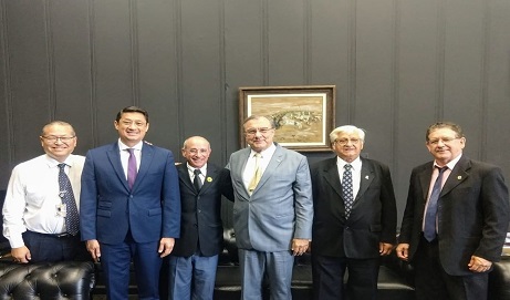 Prefeito e vereadores vão a São Paulo em busca de recursos para as obras no Centro de Lazer Zeca Lopes