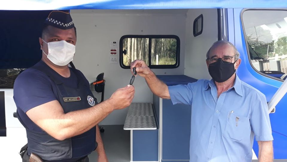 Prefeito Zé Luis faz a entrega das novas viaturas e equipamentos para a Guarda Municipal