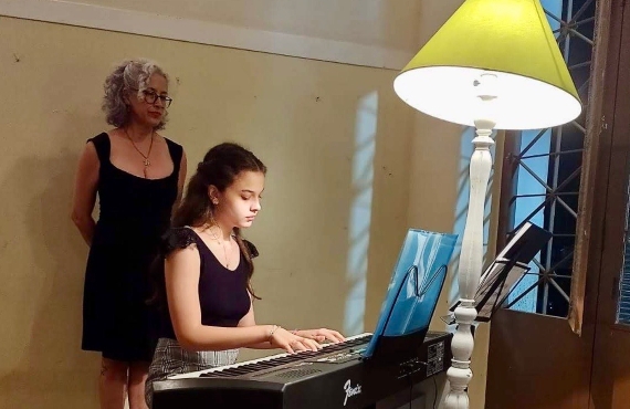 Alunos do Curso de Piano farão apresentação solidária neste sábado