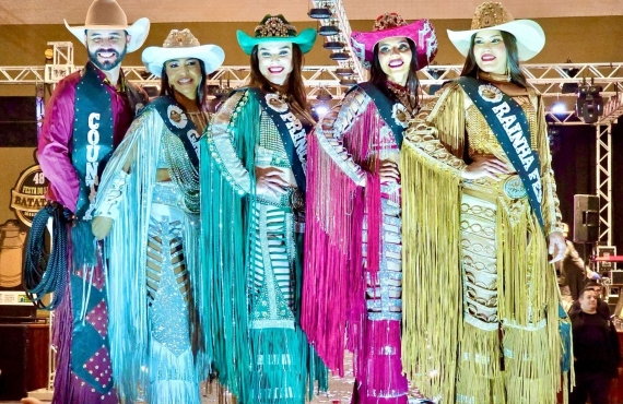 Corte da 48ª Festa do Leite de Batatais é eleita em noite de tradição e beleza
