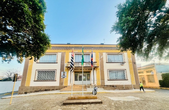 Prefeitura publica decreto com horário especial de expediente no dia 29 de junho em razão da partida da Seleção Brasileira